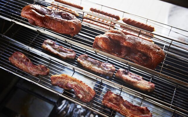텅 빈 거리에서 발견한 이상한 풍경 다향훈제오리 지금 만나보세요