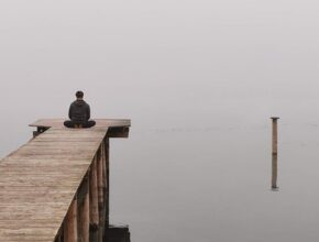 서울에서 요즘 핫한 키워드는? 명상복 지금 만나보세요