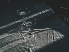시간이 지나도 잊히지 않는 순간 차량용테이블 지금 만나보세요