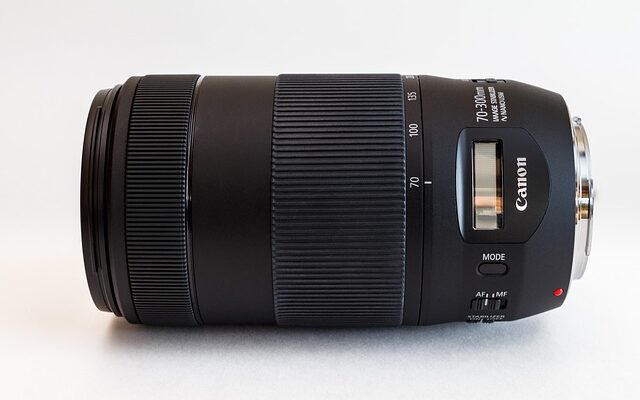 텅 빈 거리에서 발견한 이상한 풍경 캐논ef70-200mmf2.8lisiiusm 지금 만나보세요