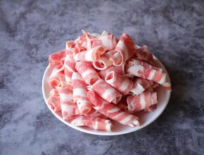 누구나 한 번쯤 겪어봤을 감정 삼겹살 지금 만나보세요