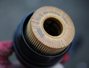 시간이 지나도 잊히지 않는 순간 엔진오일 지금 만나보세요