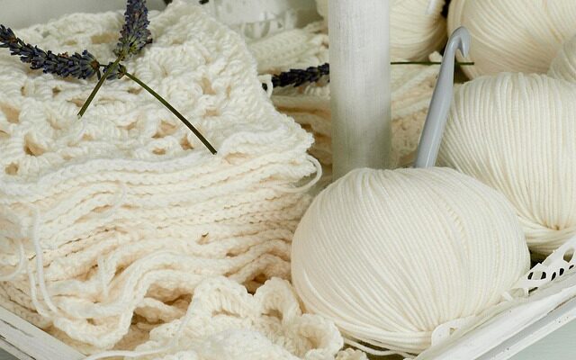 가벼운 이야기지만 생각은 깊게 튤립코바늘 지금 만나보세요