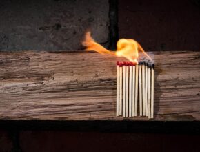 성냥의 역사와 다양한 활용법, 안전 사용까지 완전 정리